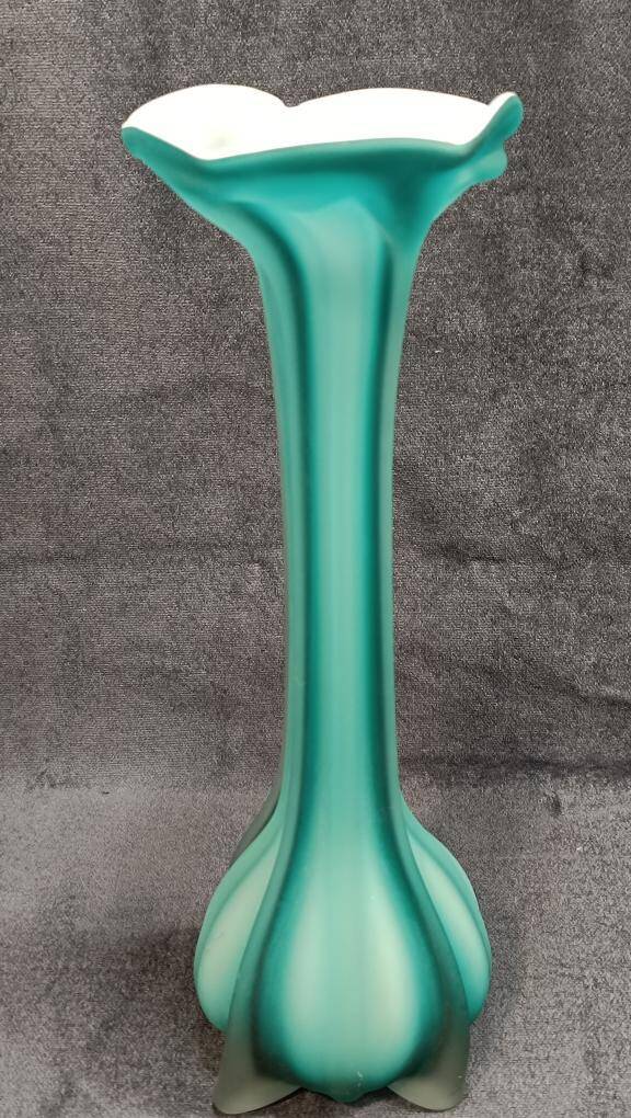 Glass vase