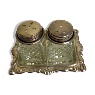 Salière et poivrière vintage
