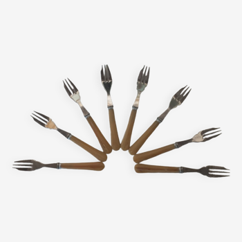 8 vintage dessert forks