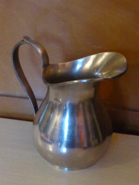 Coffee set in silver metal composed of 3 pitchers, Millan Freres, Paris