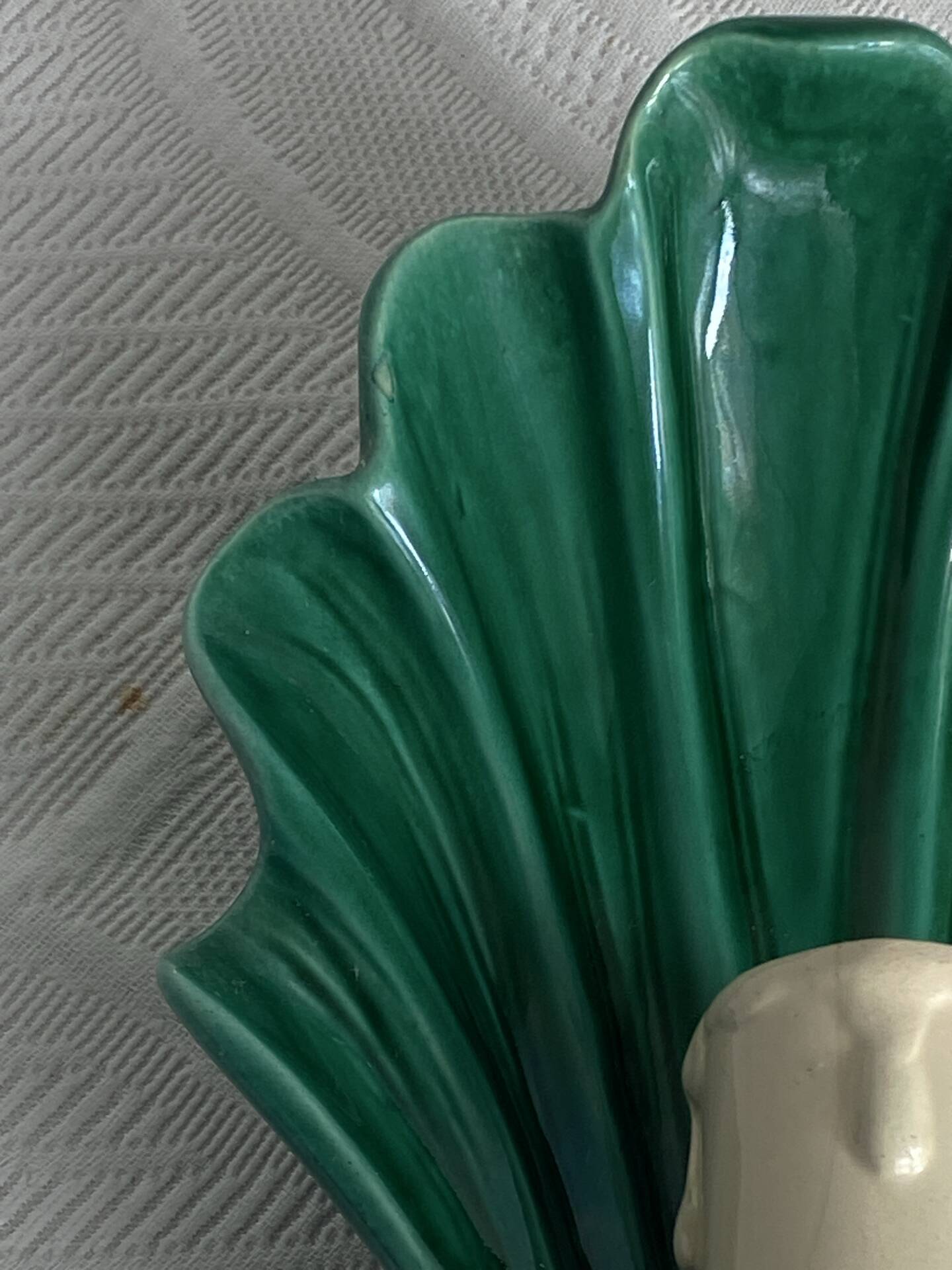 Ceramic shell wall light