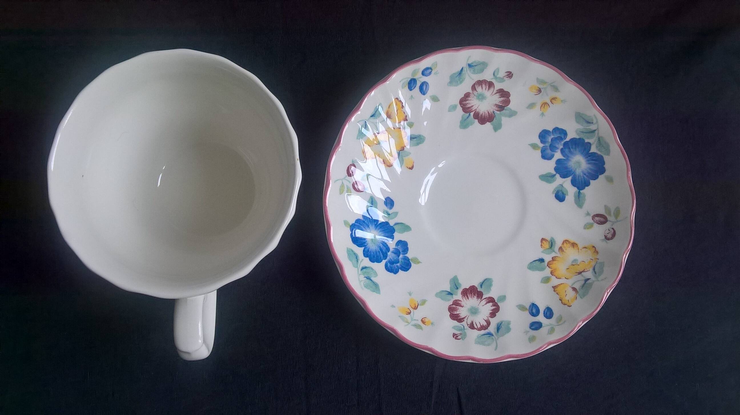 Churchill "Rosetta" English teacup