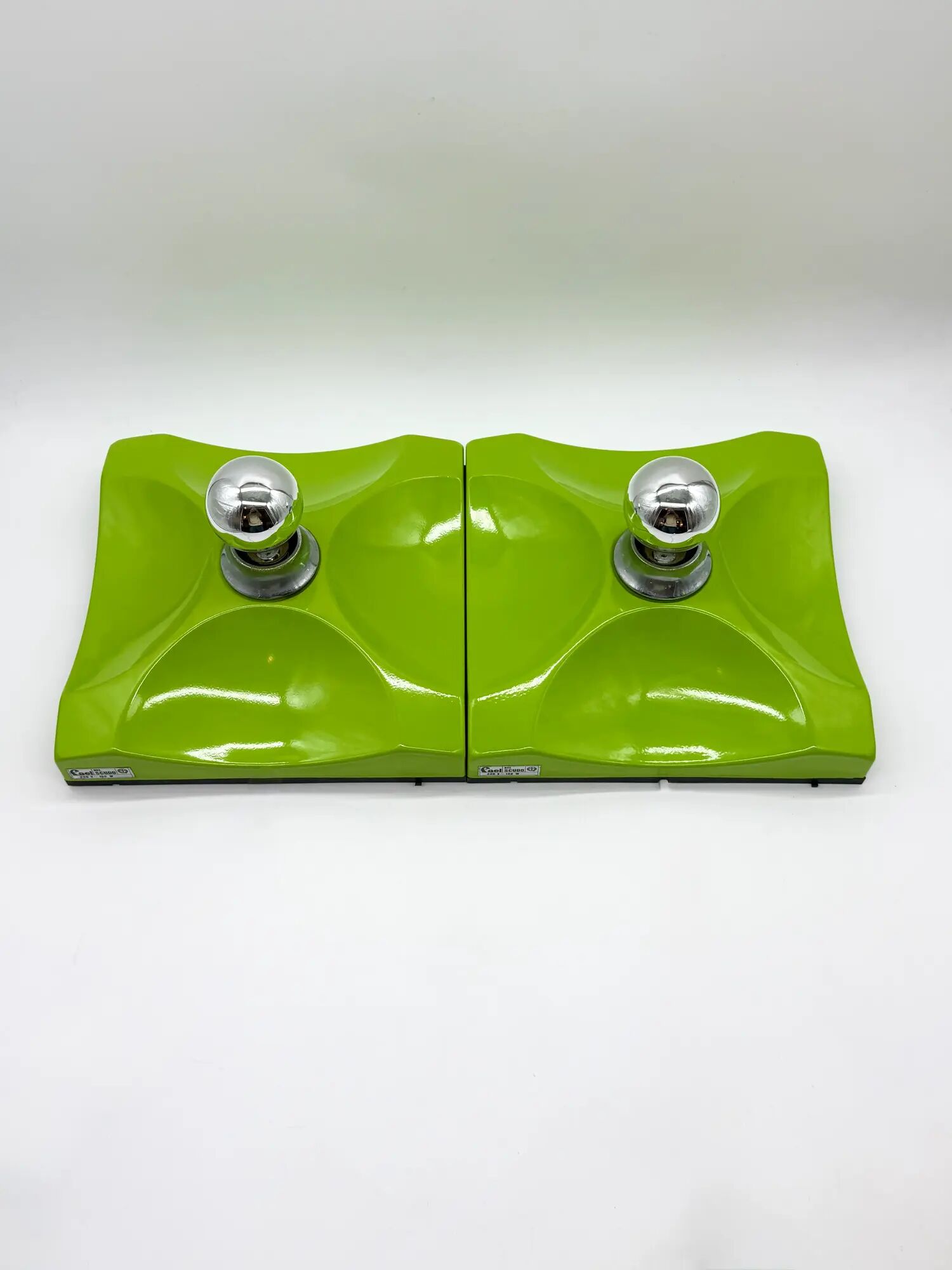 Pair of "Scudo" wall lights – Fael Luce, Italy, 1970s