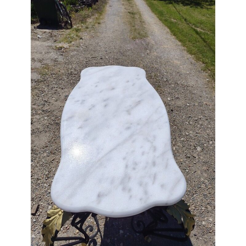 19th-century butcher's table made of wrought iron and twisted.