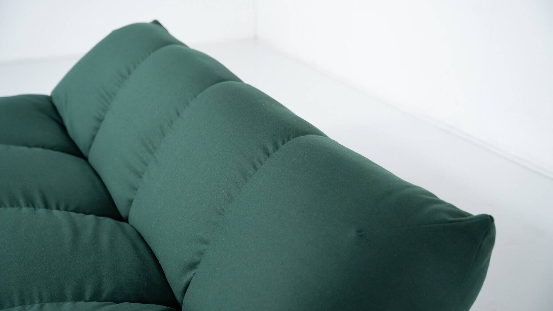 Mid-Century Modern Green Papillon Sofa by Giovannetti, Italy