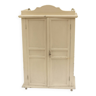 Armoire "parisienne" de poupee
