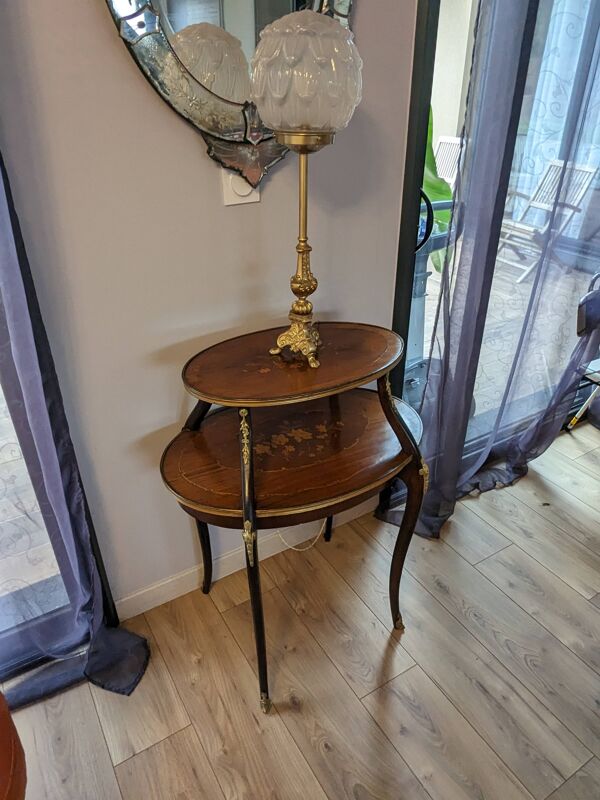 Table à thé marquetée style Louis XV 19ème