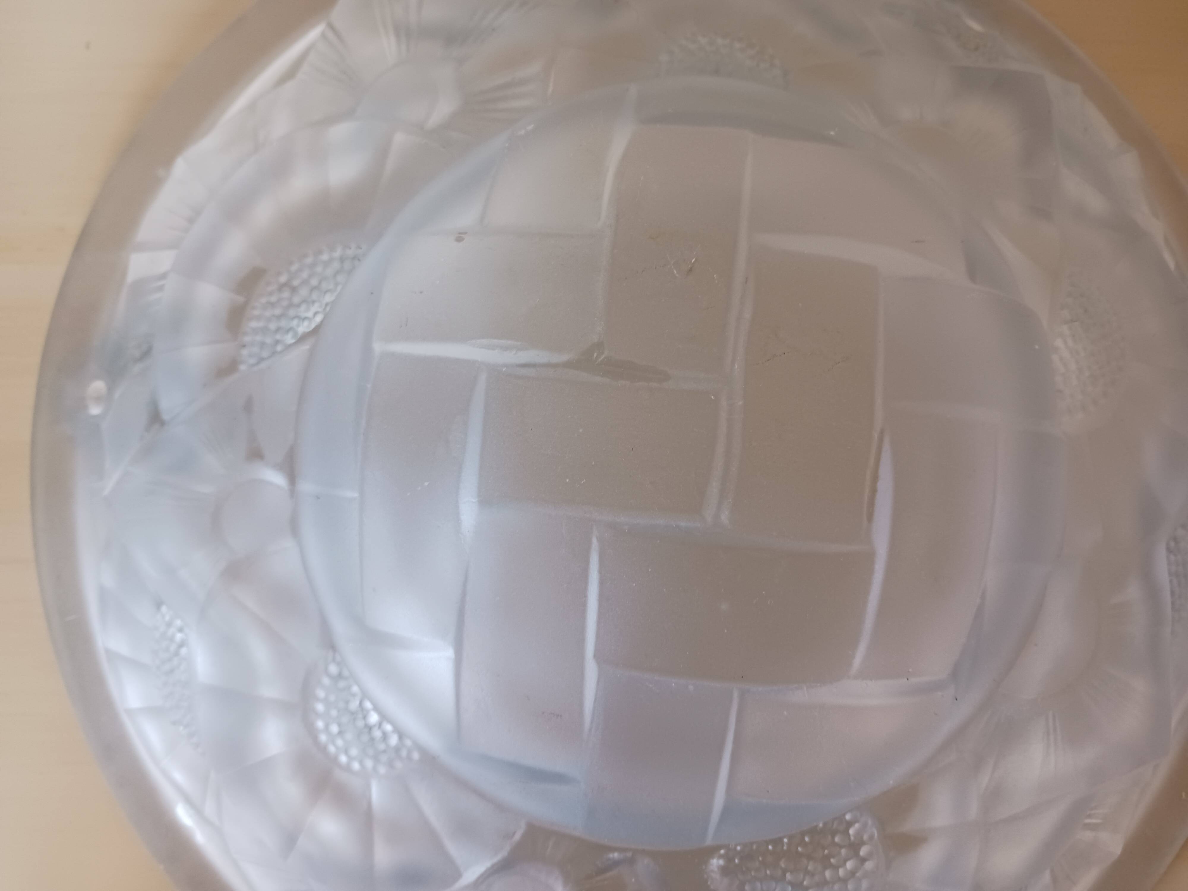 Art Deco basin signed Degué.