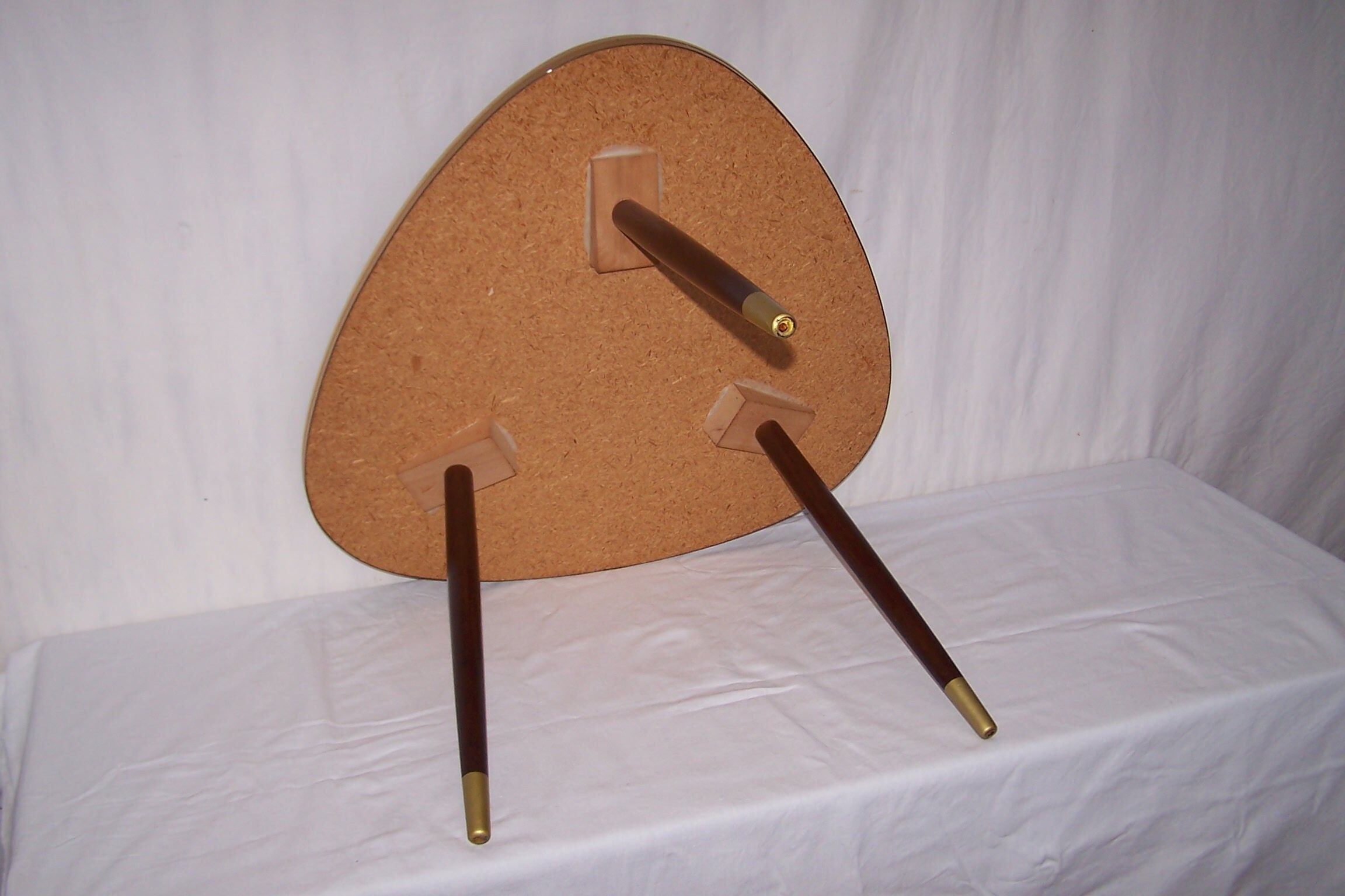 Cocktail tripod coffee table years 50