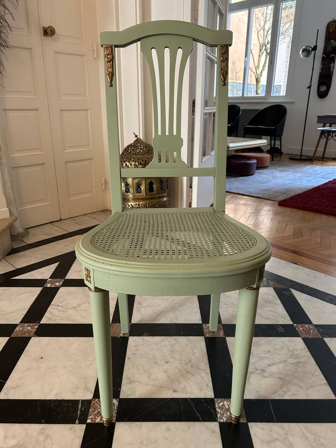 Empire chair