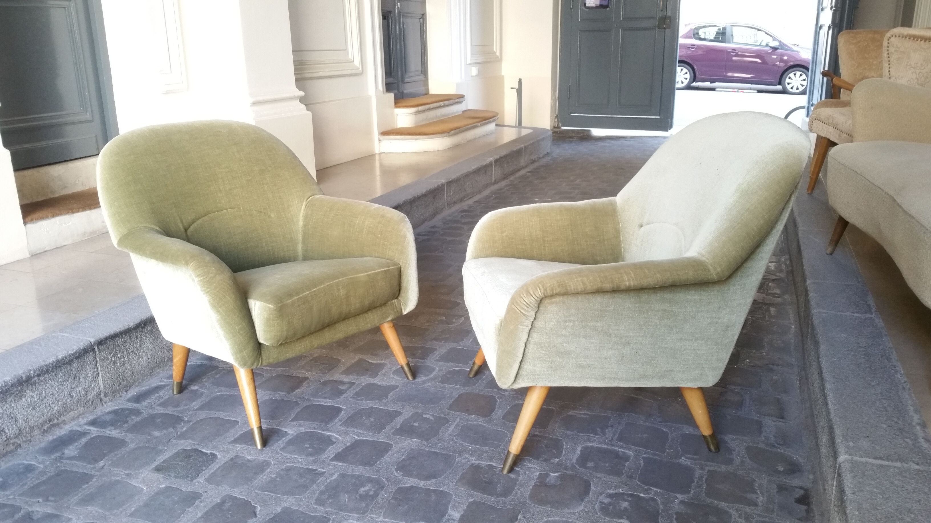 Danish chair club organic years soft 50 green glossy