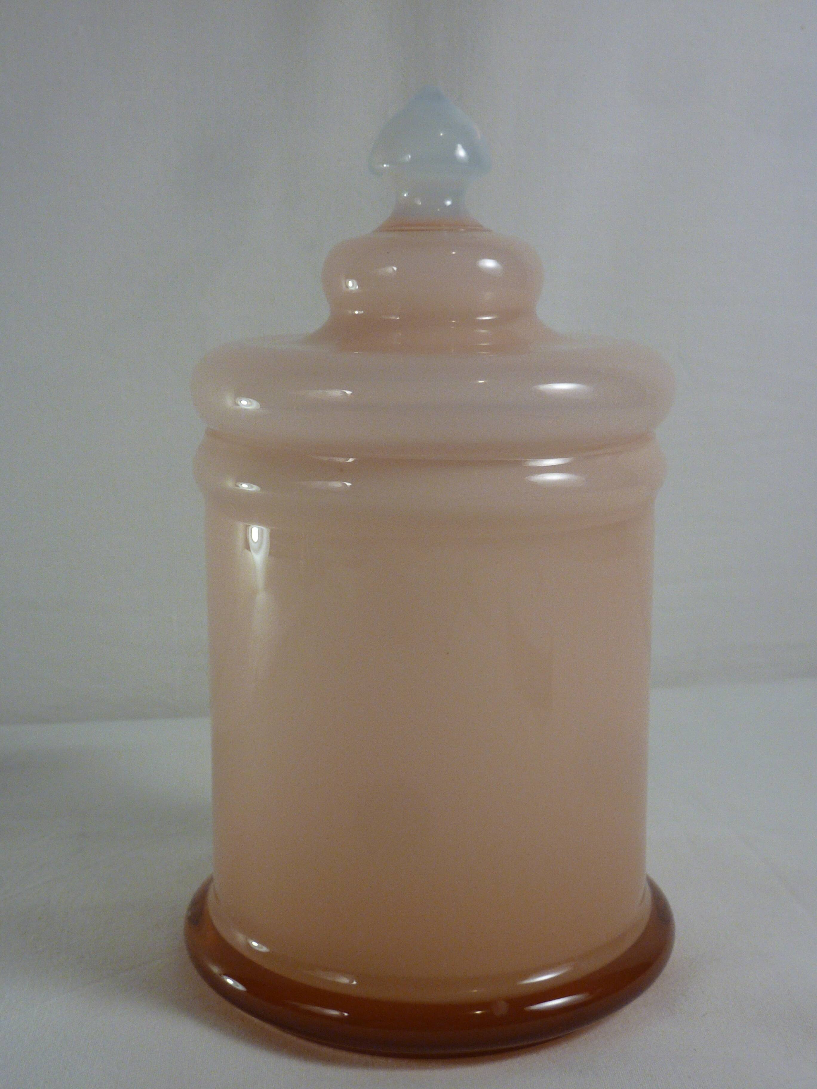 Pink opaline toillette pot