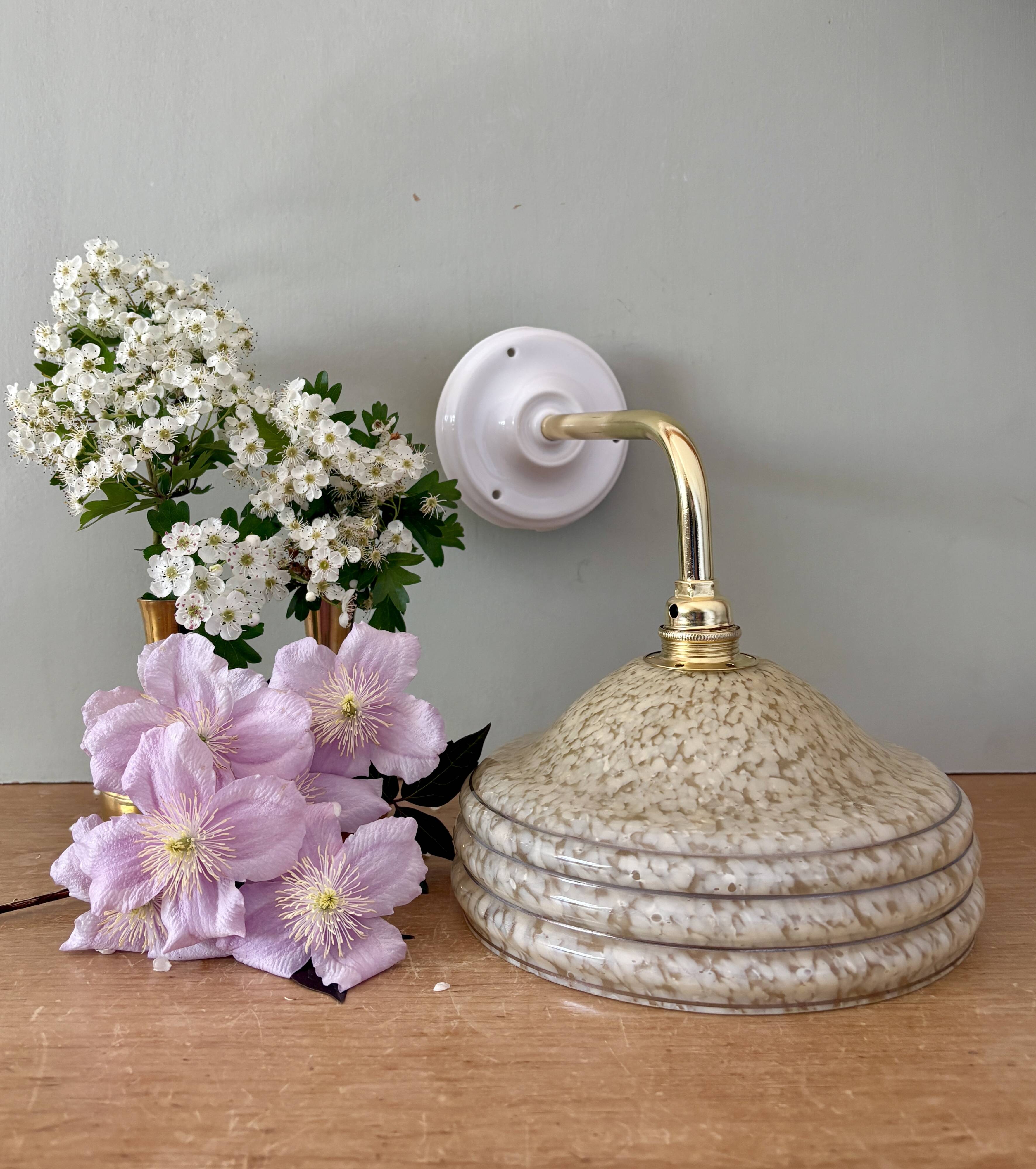 Angled wall lamp with vintage shade in yellow Clichy glass and silver edging