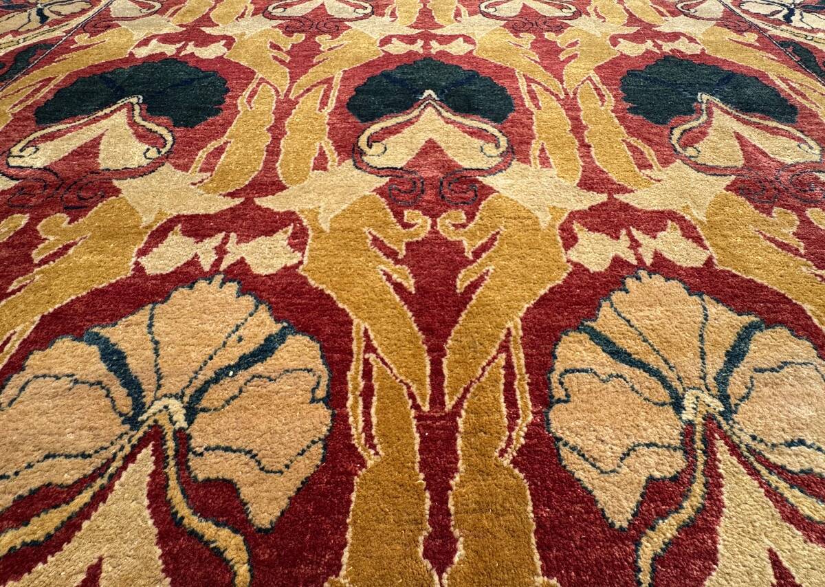 Indian floral rug after William Morris 308x240 cm