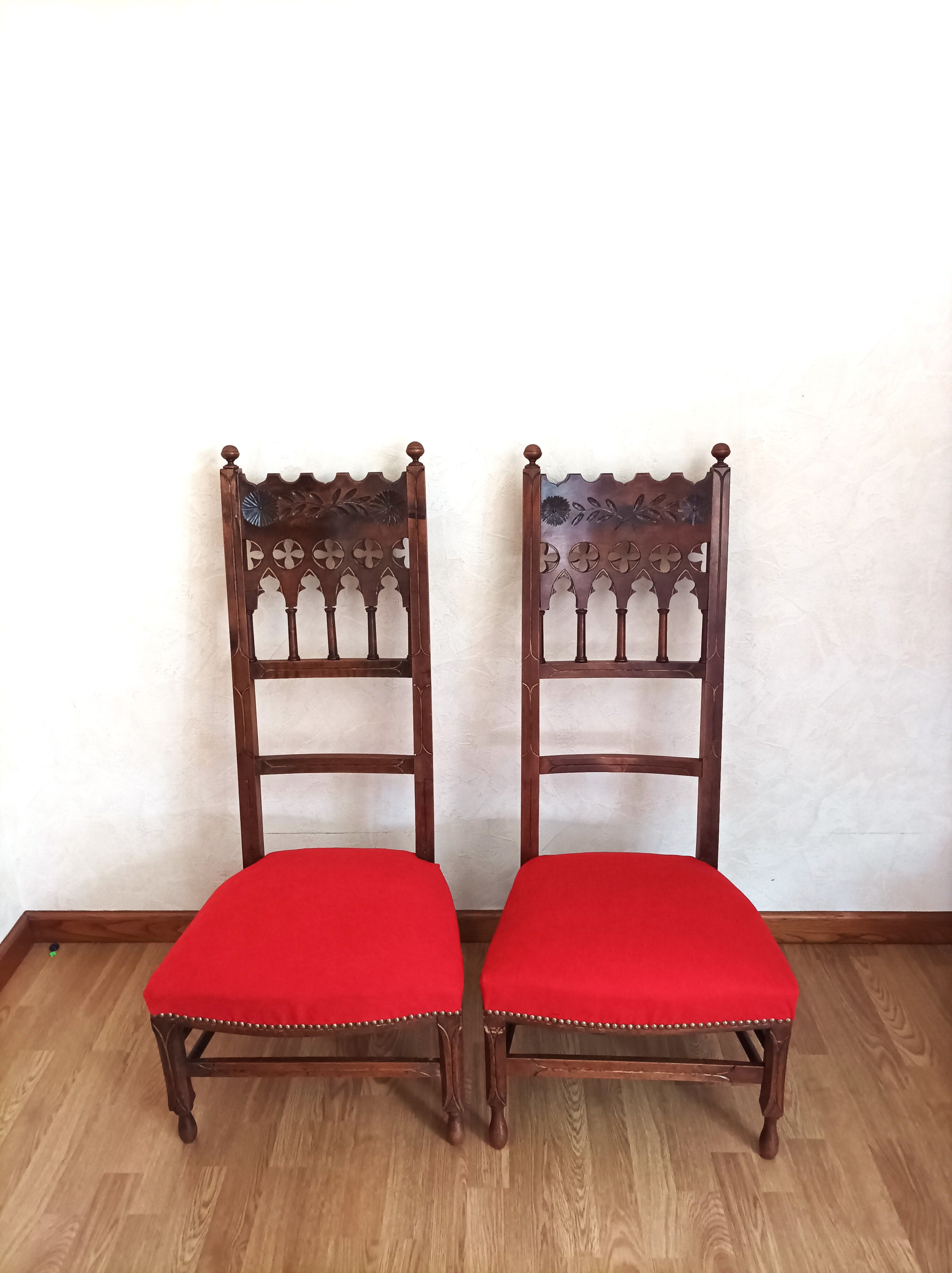 Chaises à la cathédrale