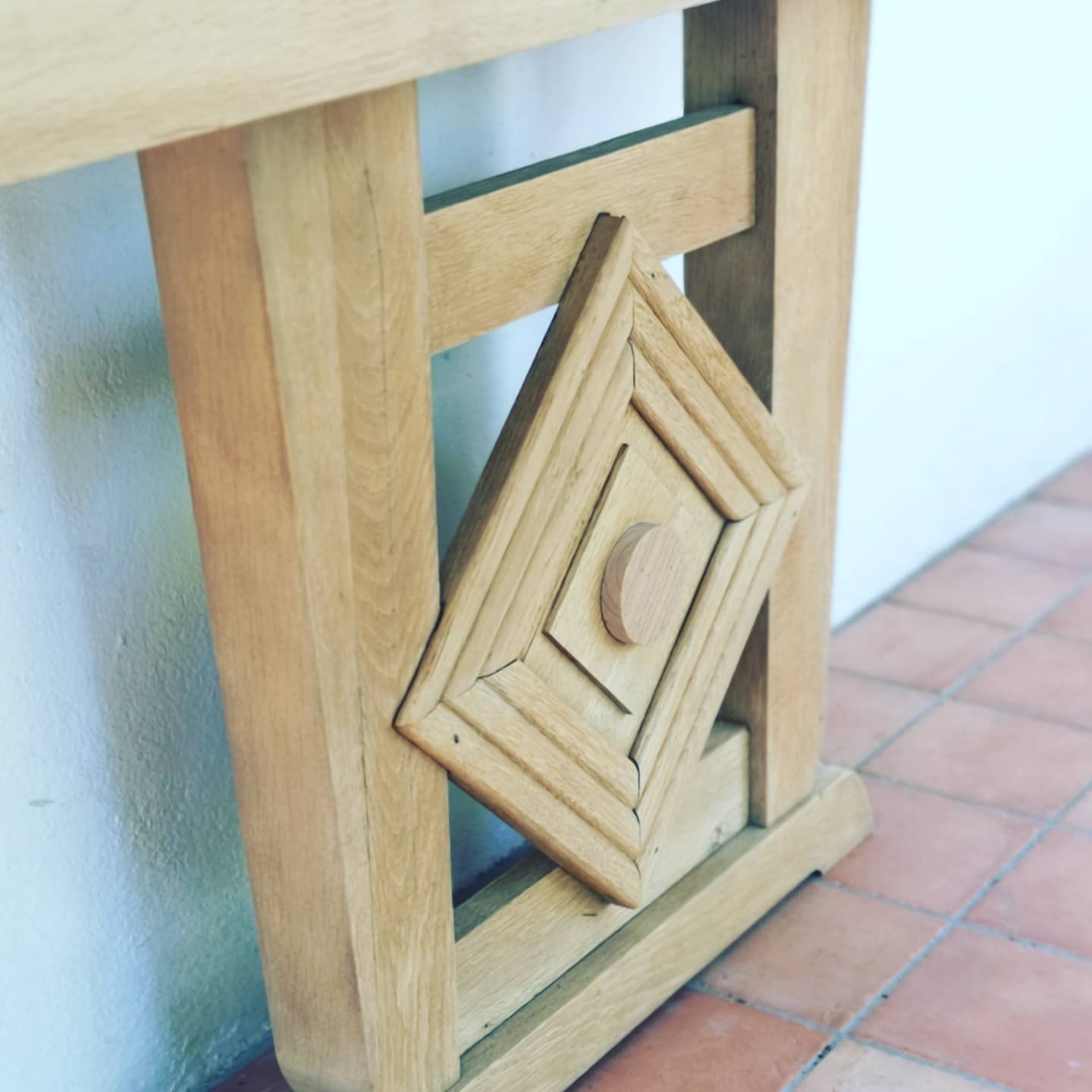 Console in whitened chene style art deco