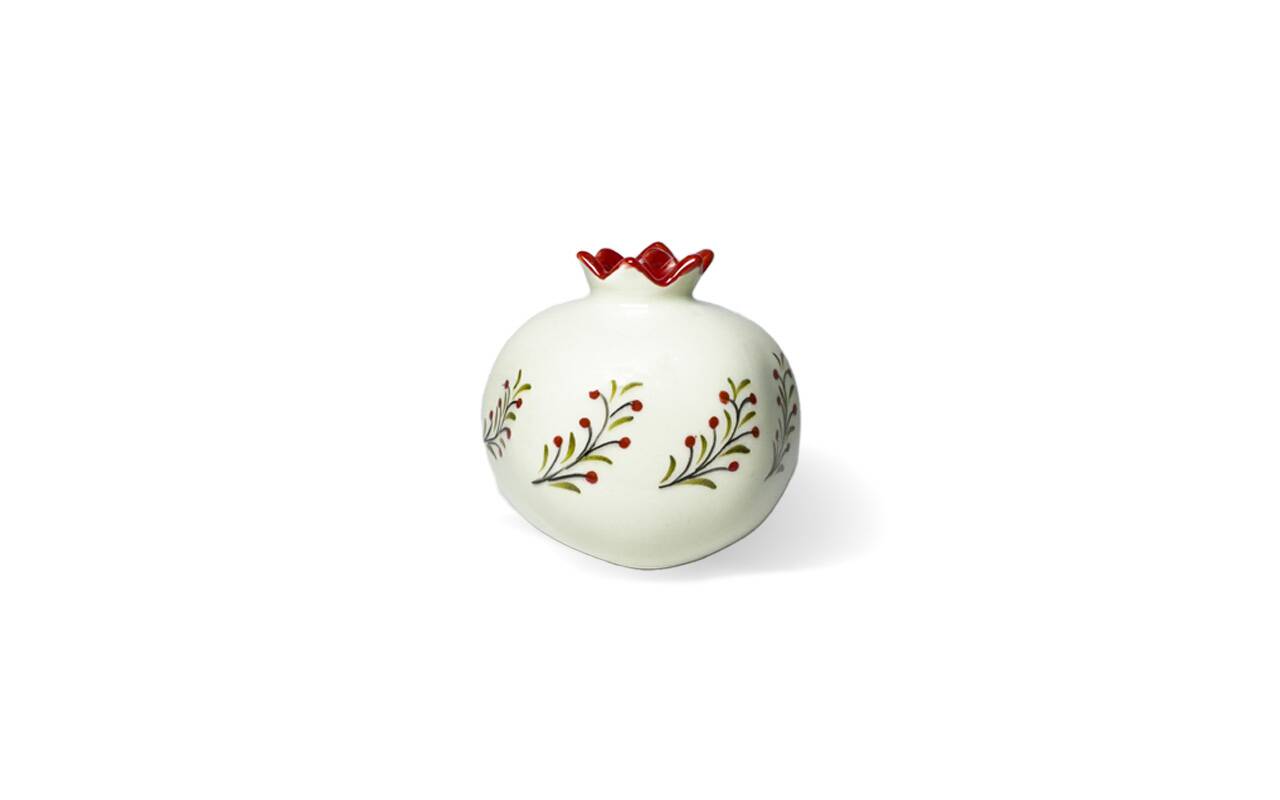 Large white ceramic vase from Iznik Christmas