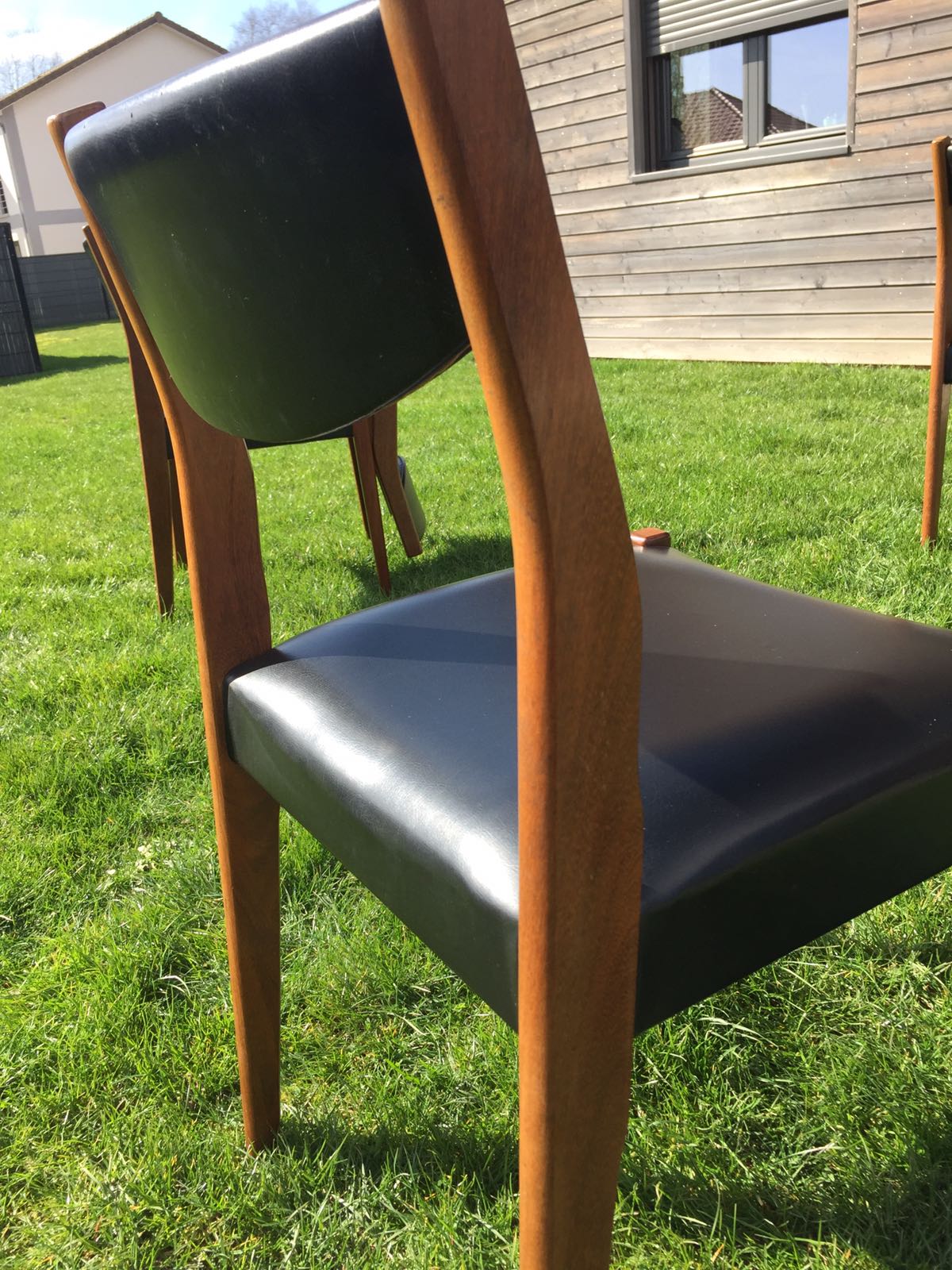Set of 4 Scandinavian chairs from the 60s in black skai