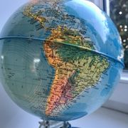 Globe terrestre lumineux années 70
