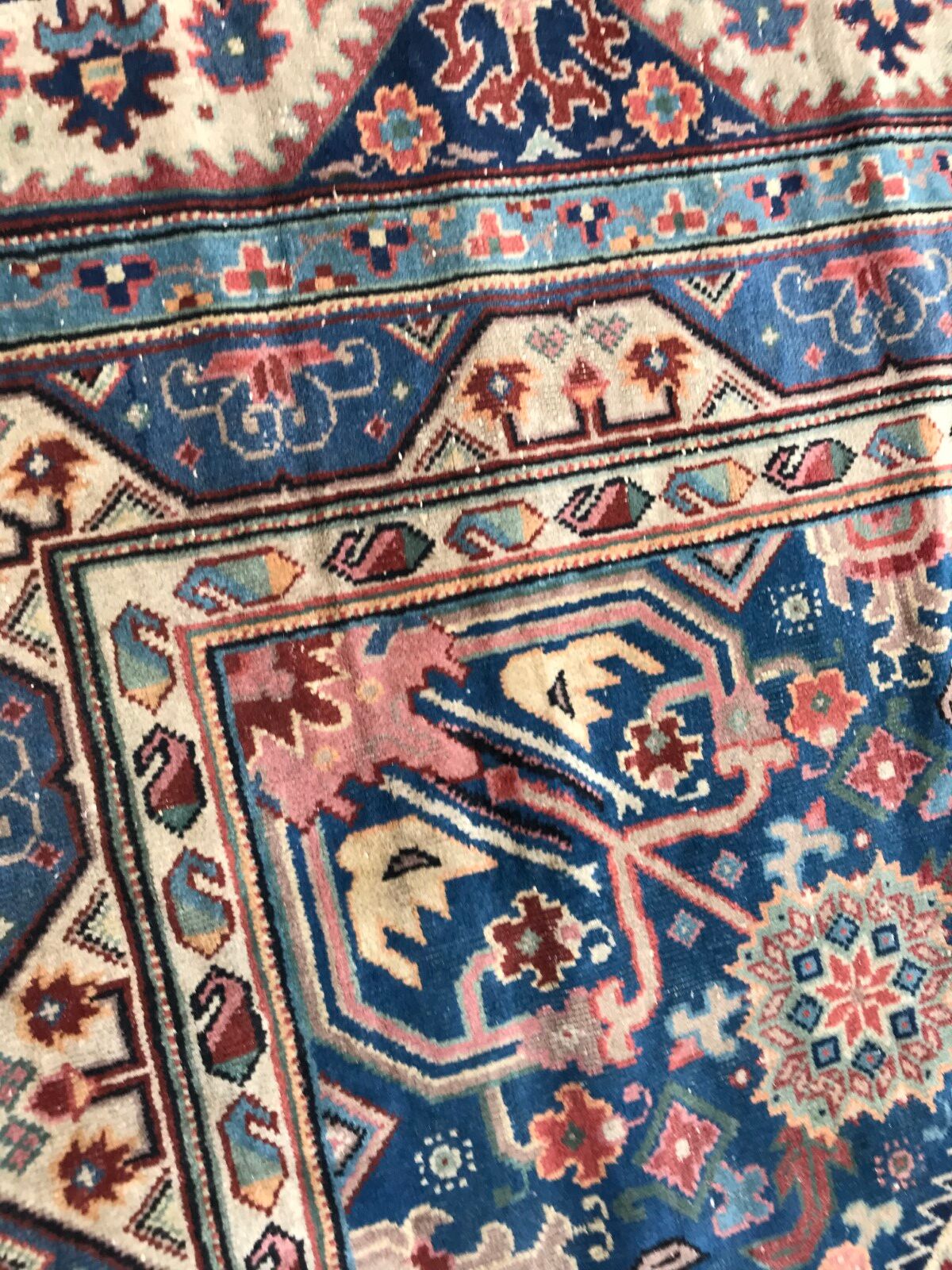 Large carpet old sinkiang done hand 268 x 360 cm