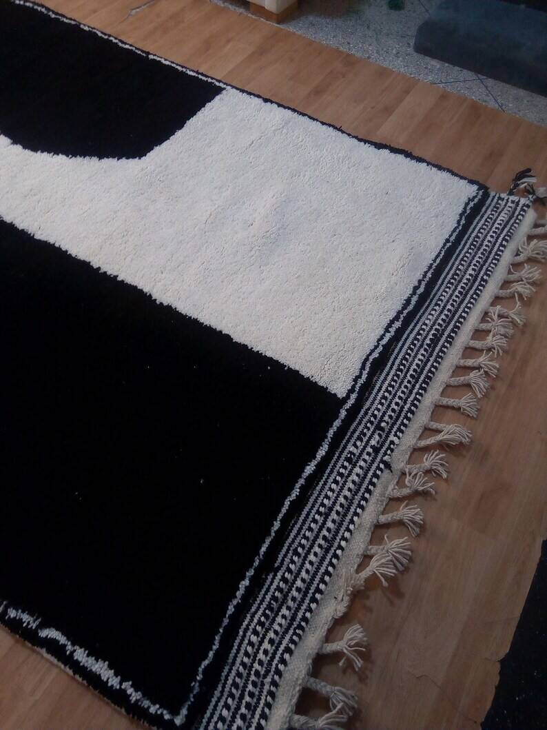 Tapis beni ourain en laine noir