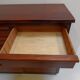 Vitrine vintage en acajou avec tiroirs