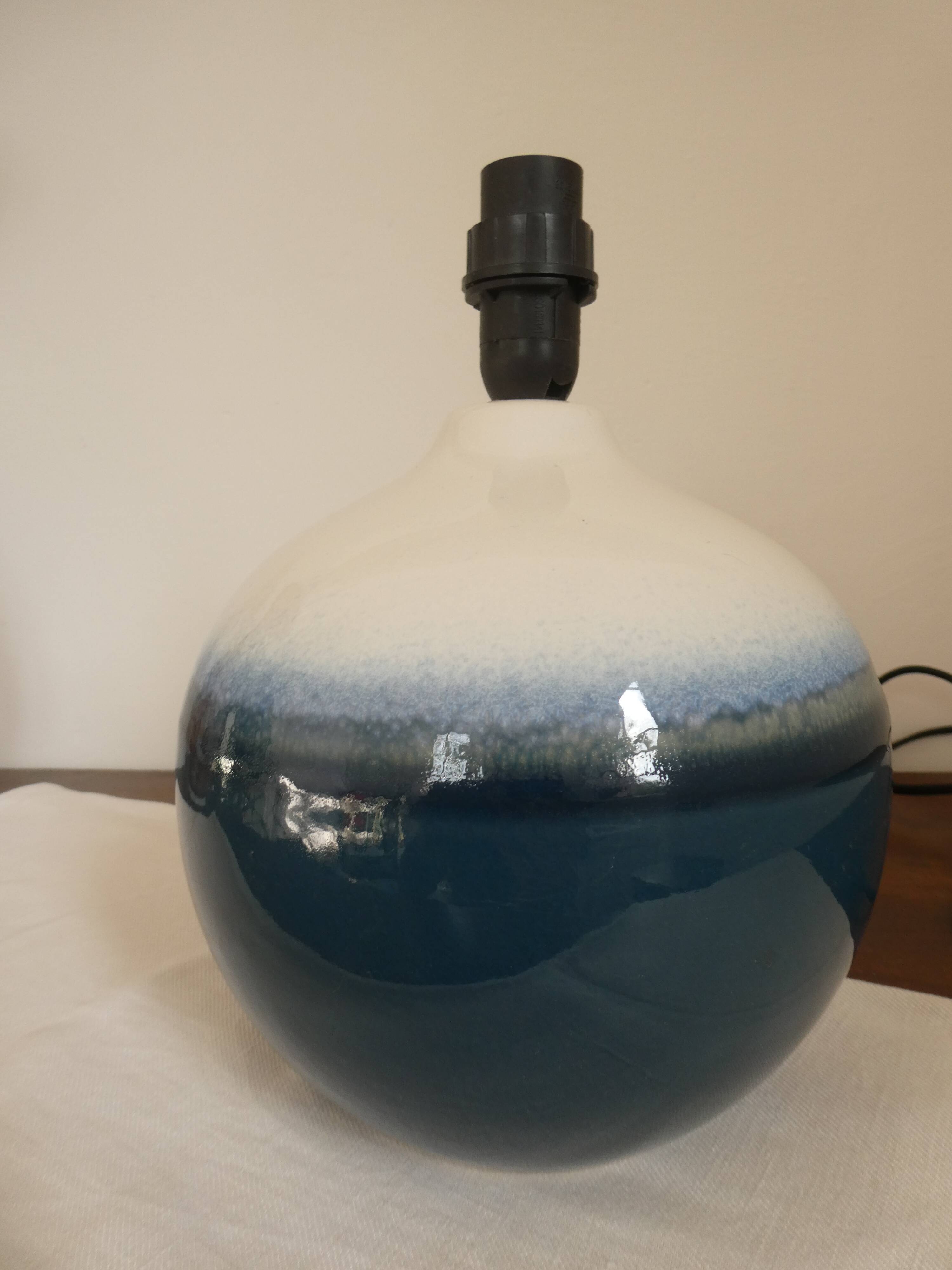 Blue spherical ceramic lamp bases