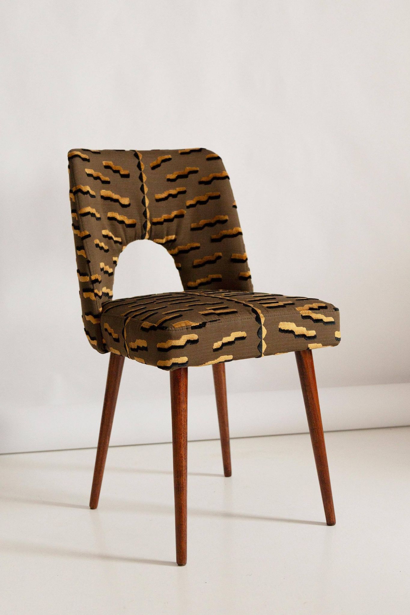 Shell chair type 1020 in jacquard velvet with tiger pattern, Europe, 1960s