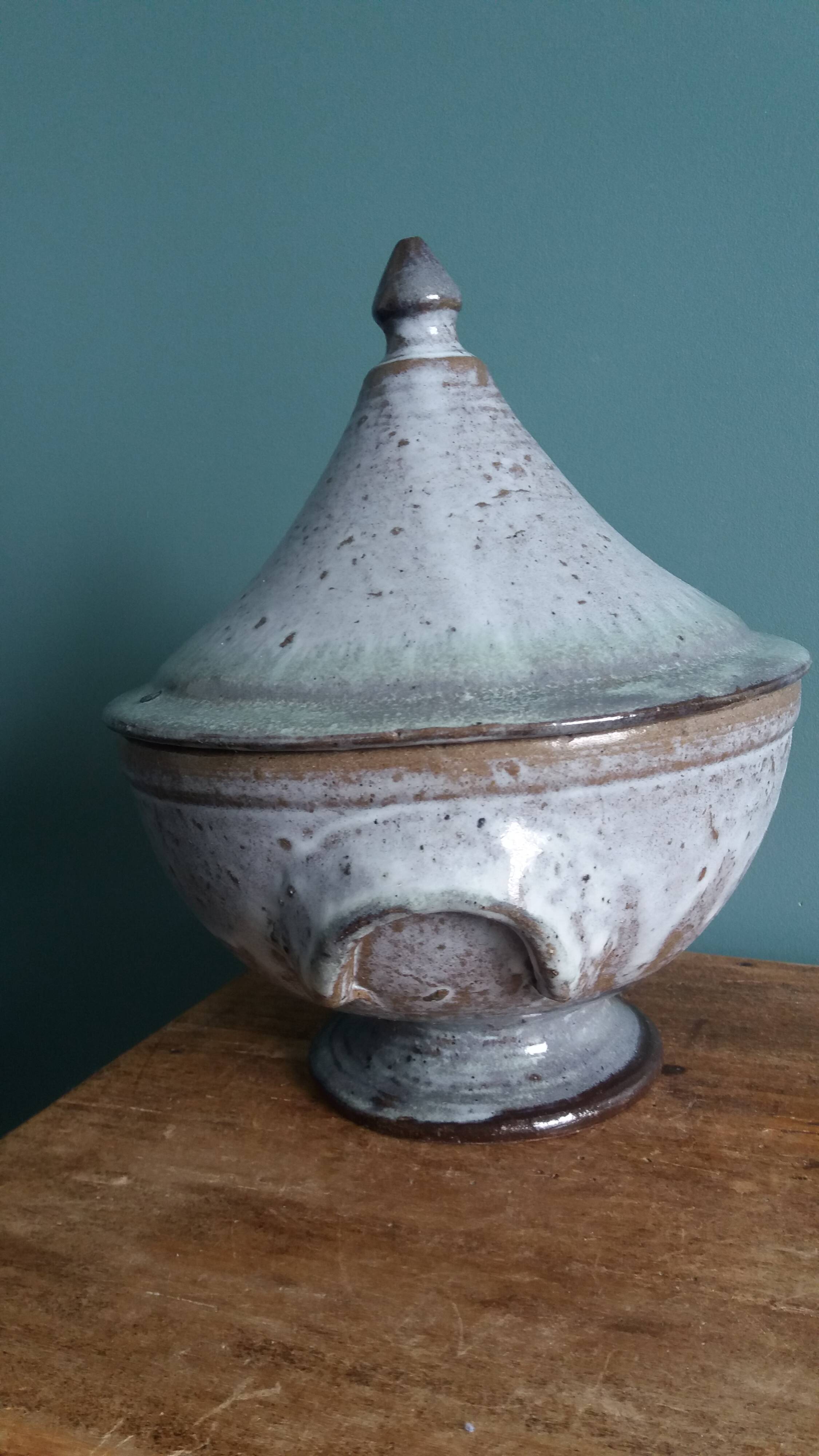 Soup tureen signed Les poteries de la Vallée Noire