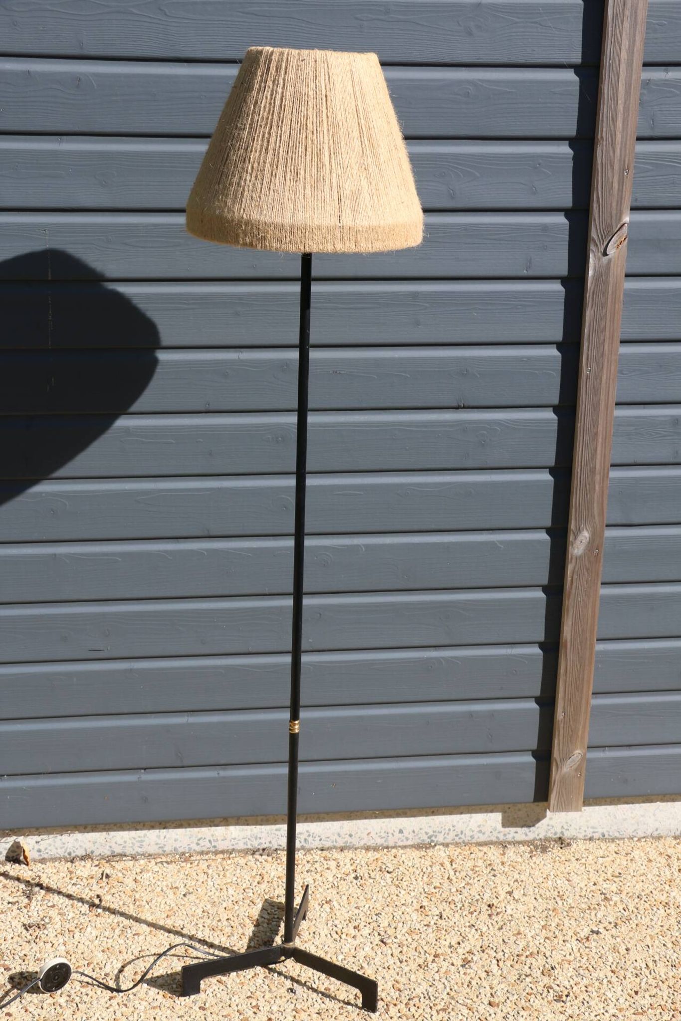 Lampadaire moderniste métal bois
