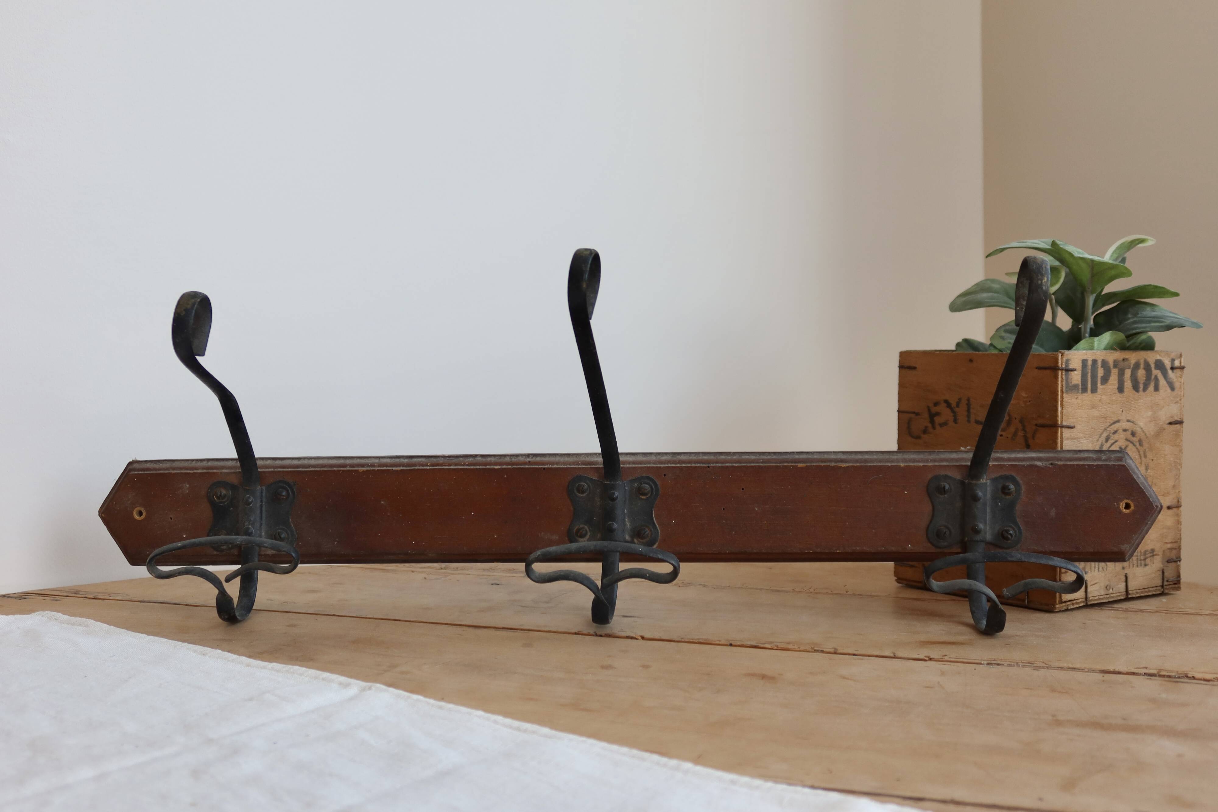 Vintage wooden wall hook – 3 metal hooks