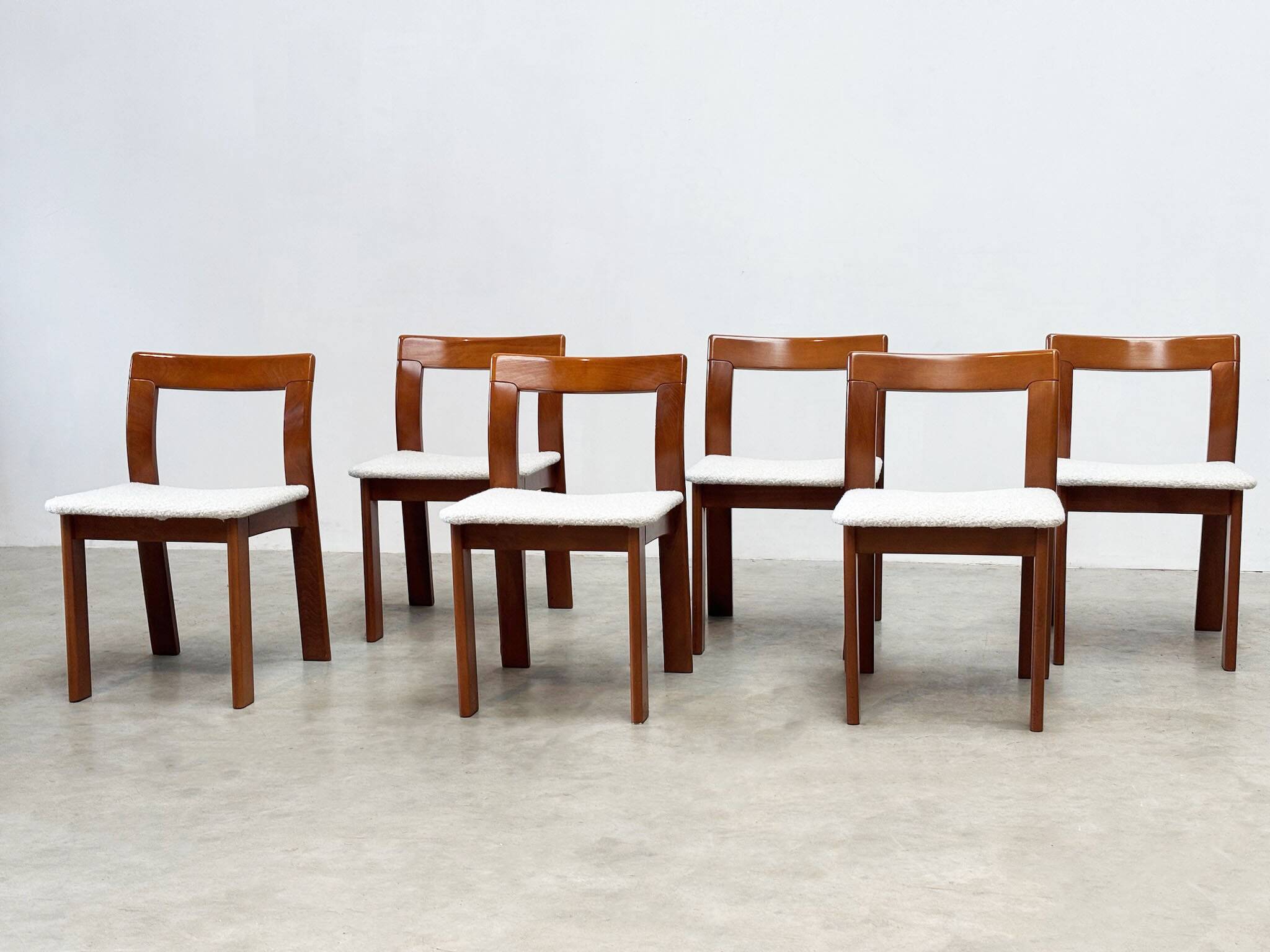 Set of six sculptural Italian dining chairs by Mobil Girgi