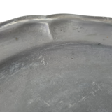 Ancien plat assiette en étain Louis XV