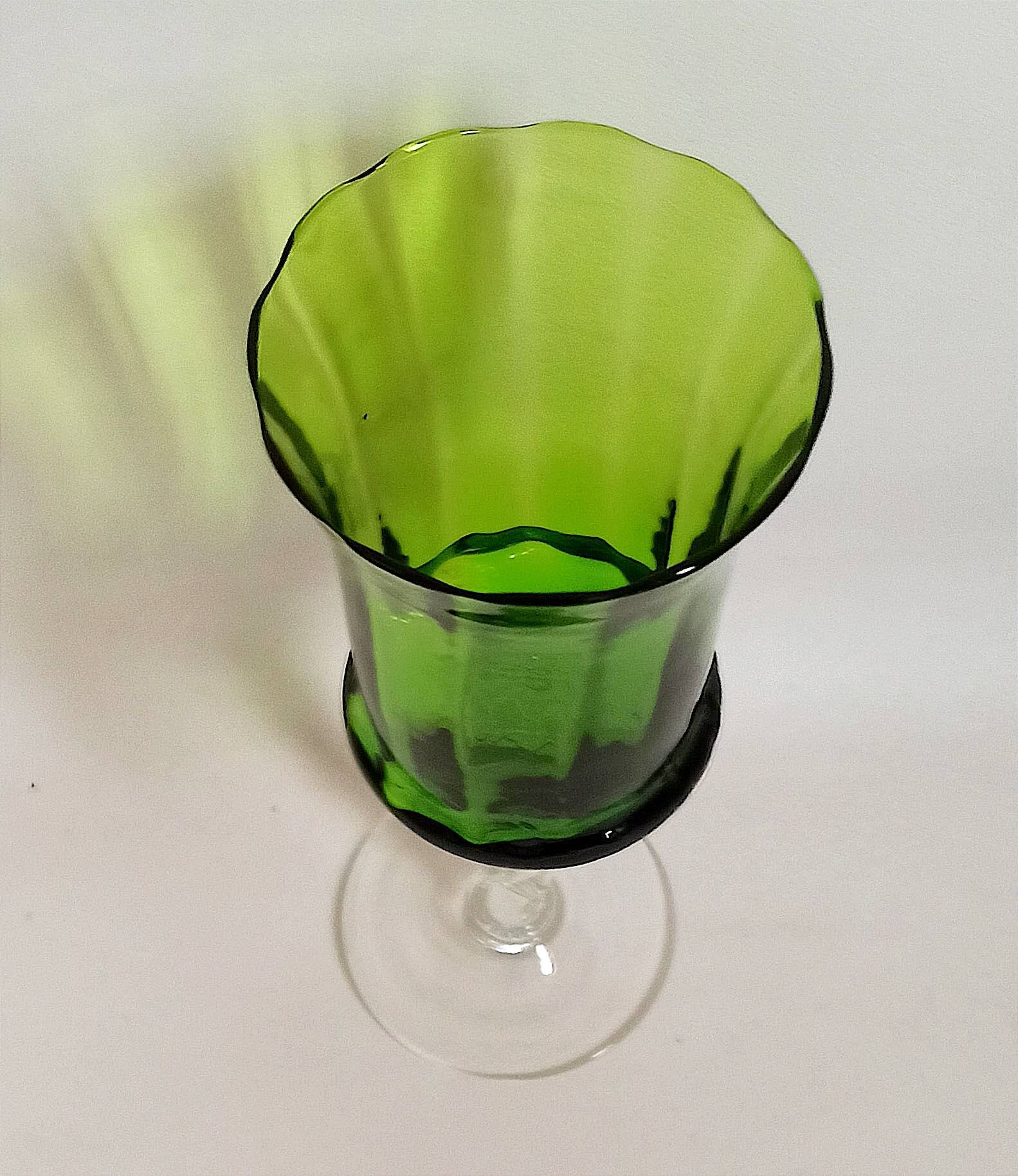 Emerald green chalice Empoli 70s Height 32 cm