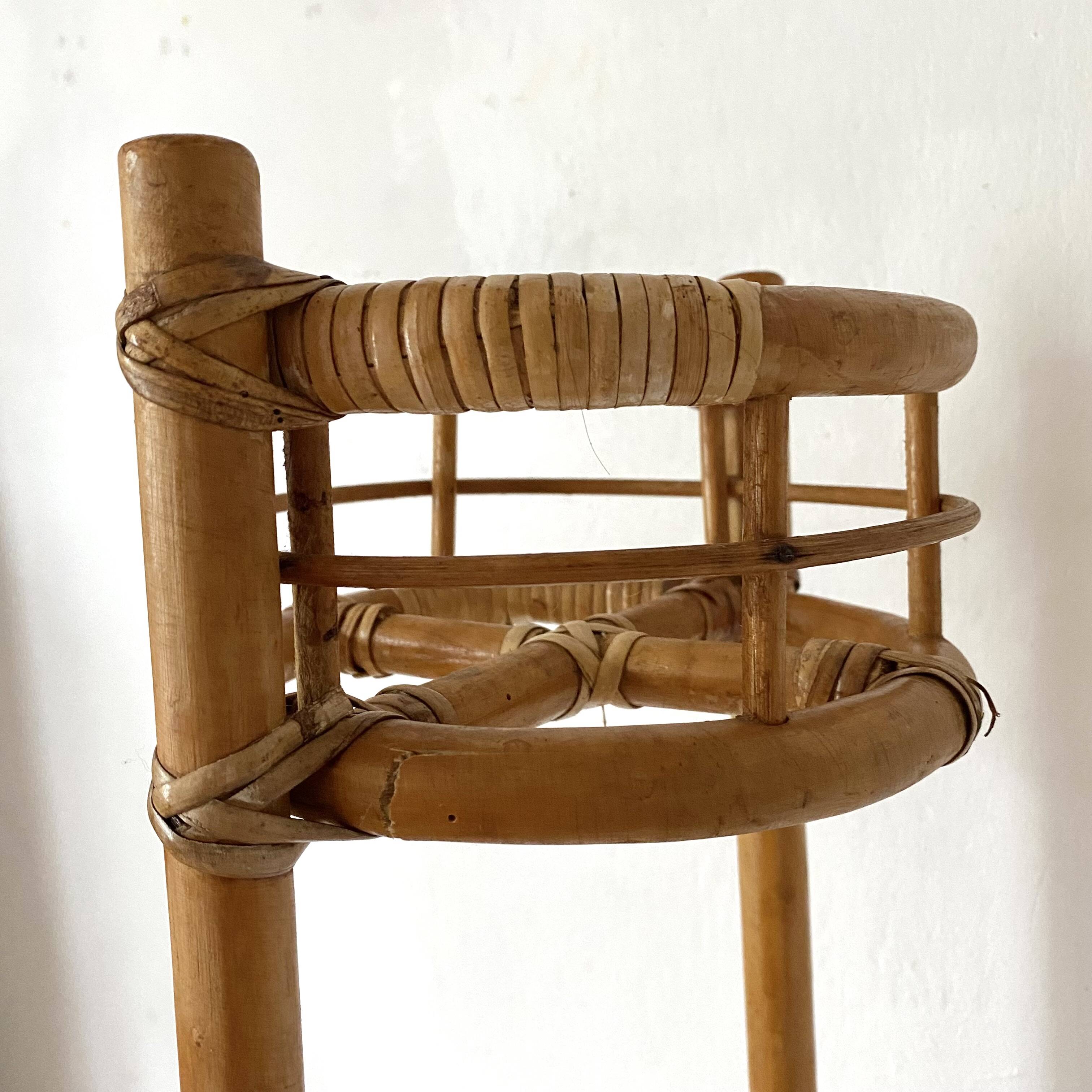 Porte plante vintage en rotin