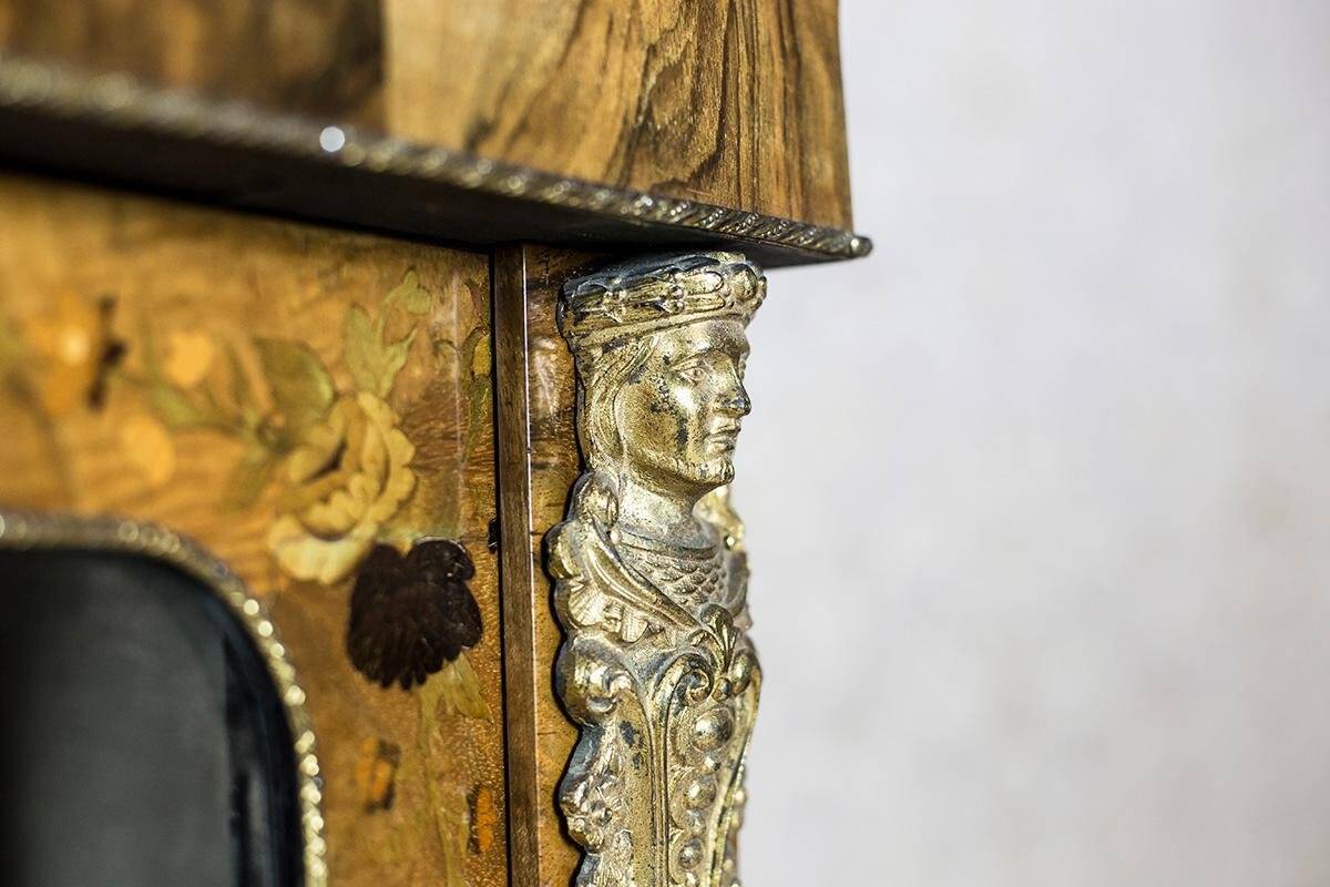 Victorian Cabinet in Veneered Walnut, 1890s