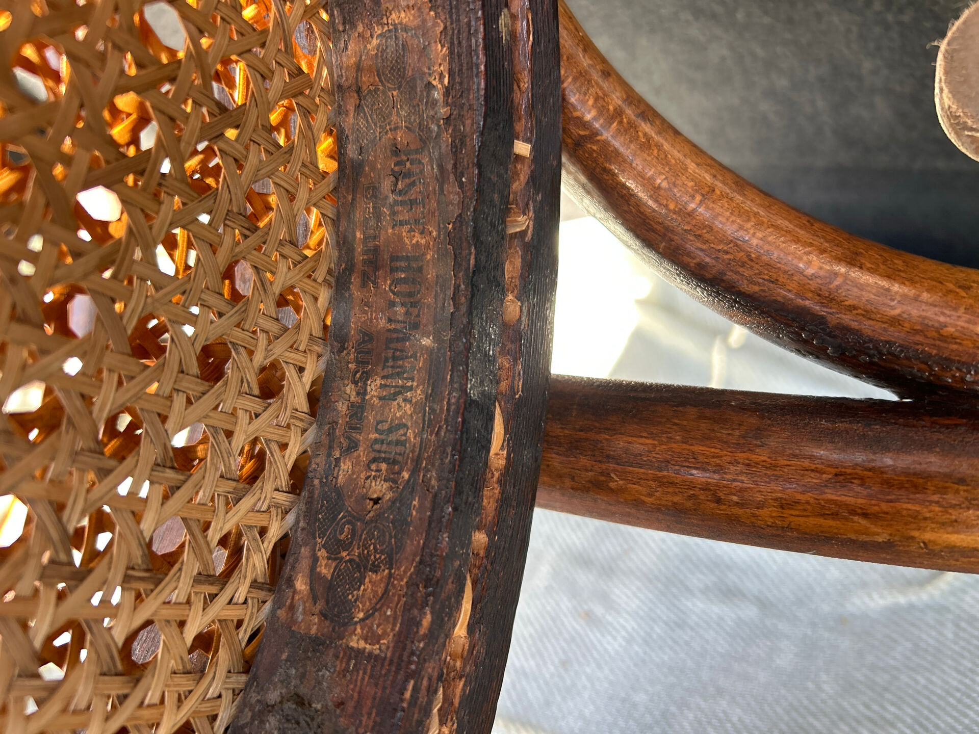 Set of 6 vintage Hoffmann chairs.