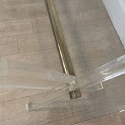Table en plexi métal doré et verre biseauté 1970s