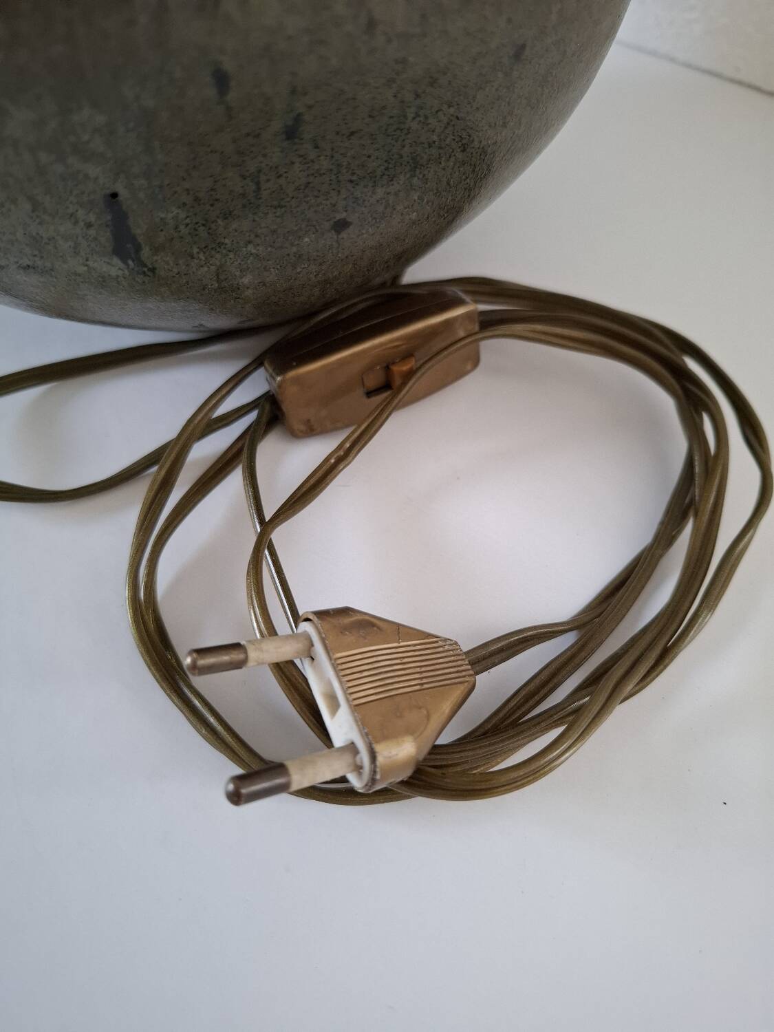 Vintage ceramic lamp base B.H'dry