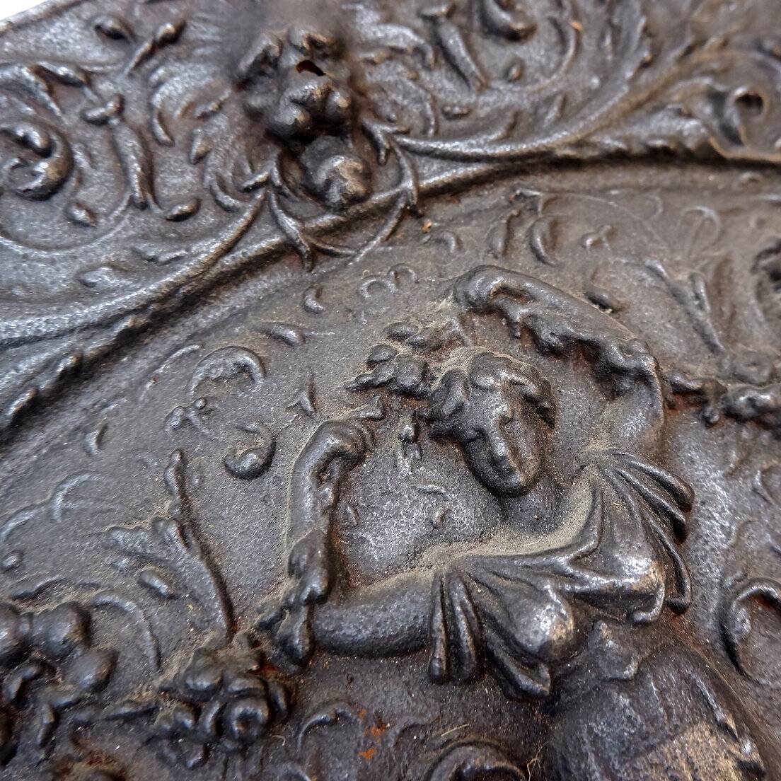 Late 19th century decorative medallion, American Radiator Company