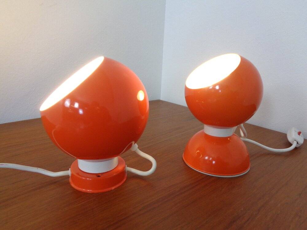 Italian Space Age Metal Internal Magnet Table Lamps by Reggiani, 1960s, Set of 2