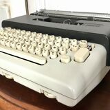 Olivetti Lettera 36 Electric Typewriter