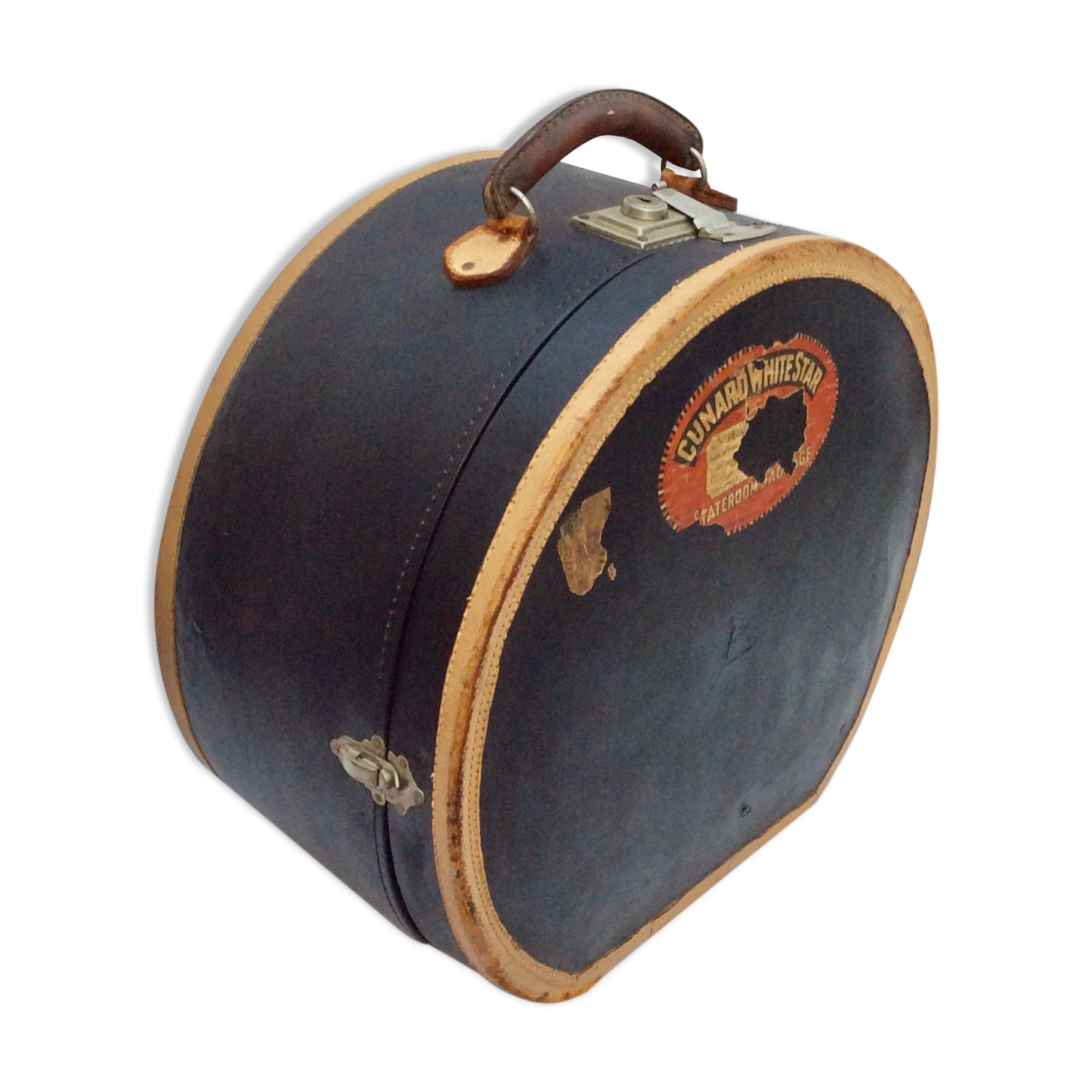 Boîte à chapeau en carton avec son poignée dimension : hauteur -22cm- diamètre -44cm-