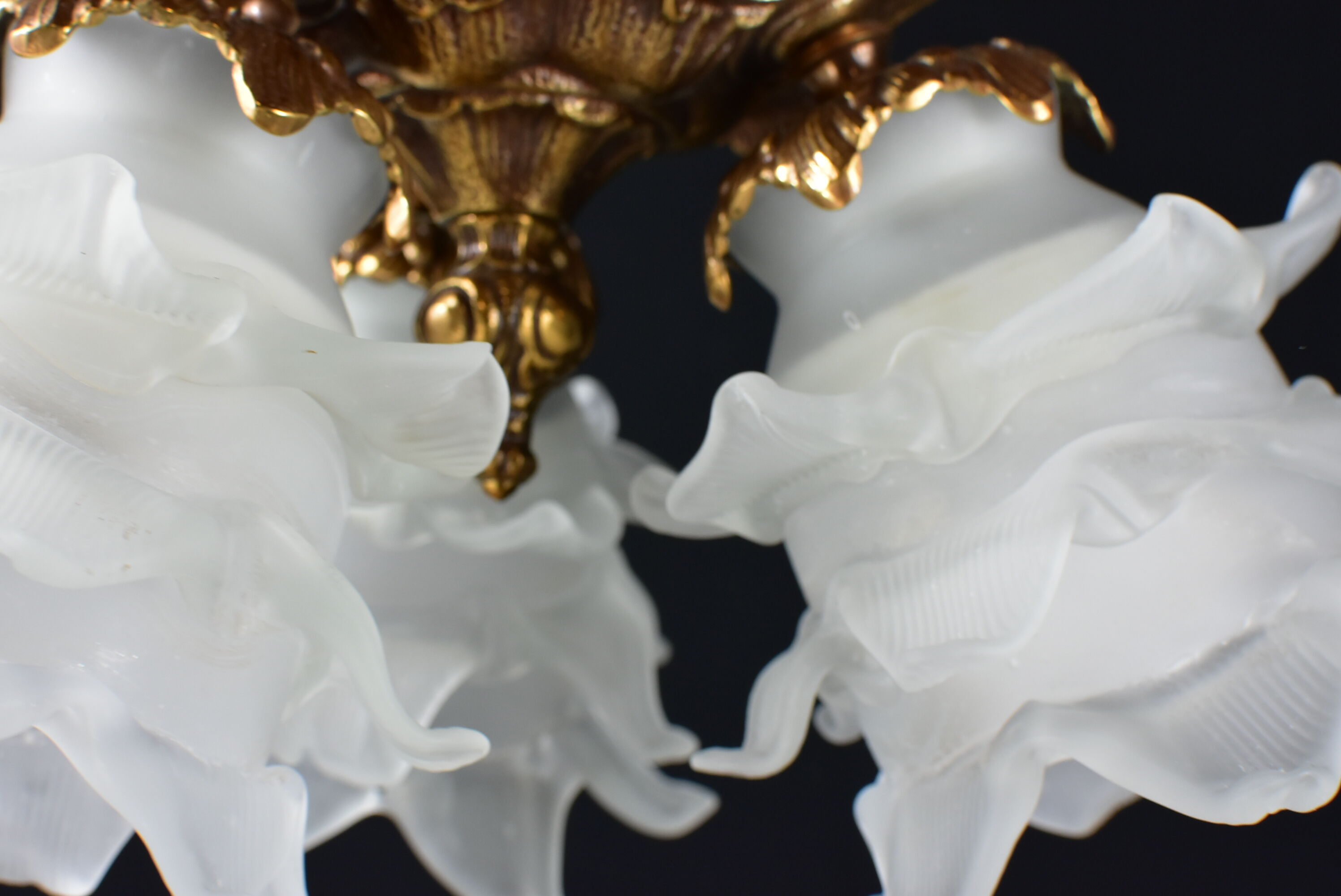 Bronze ceiling lamp 3 lamps glass paste.