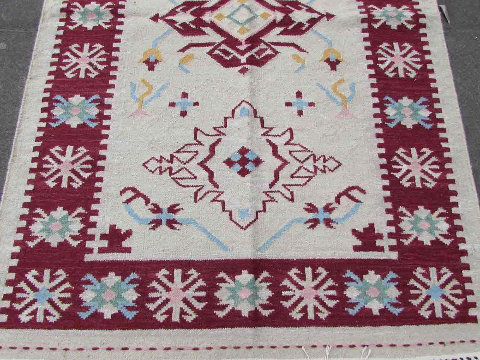 Handmade indian indian vintage rug 121cm x 189cm 1970s