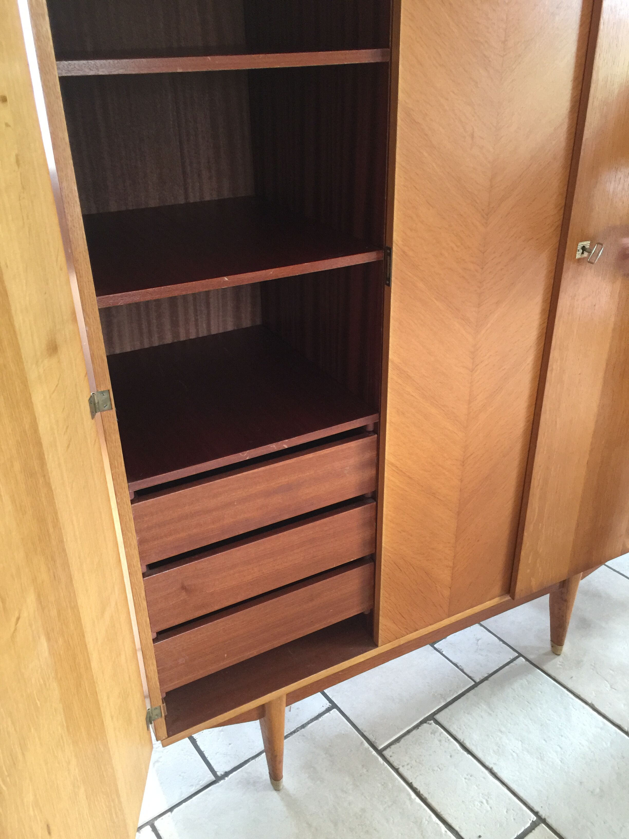 Vintage 60s cupboard