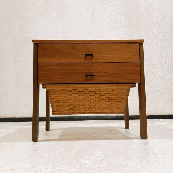 Table d'appoint, chevet, cabinet de couture vintage collection W-Horn