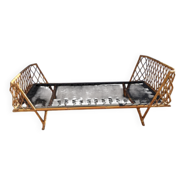 Lit en rotin vintage décoration scandinave daybed
