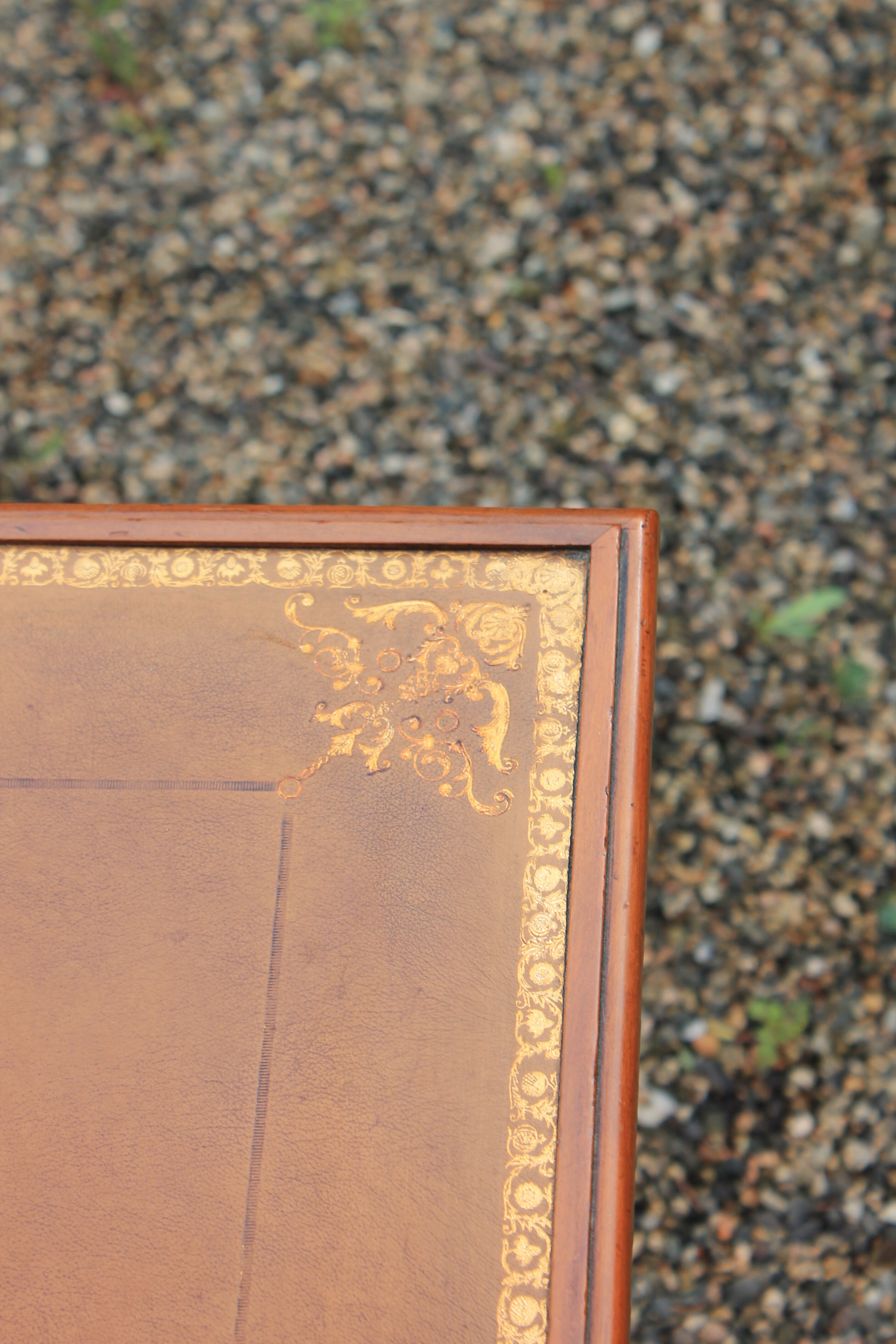 Game table