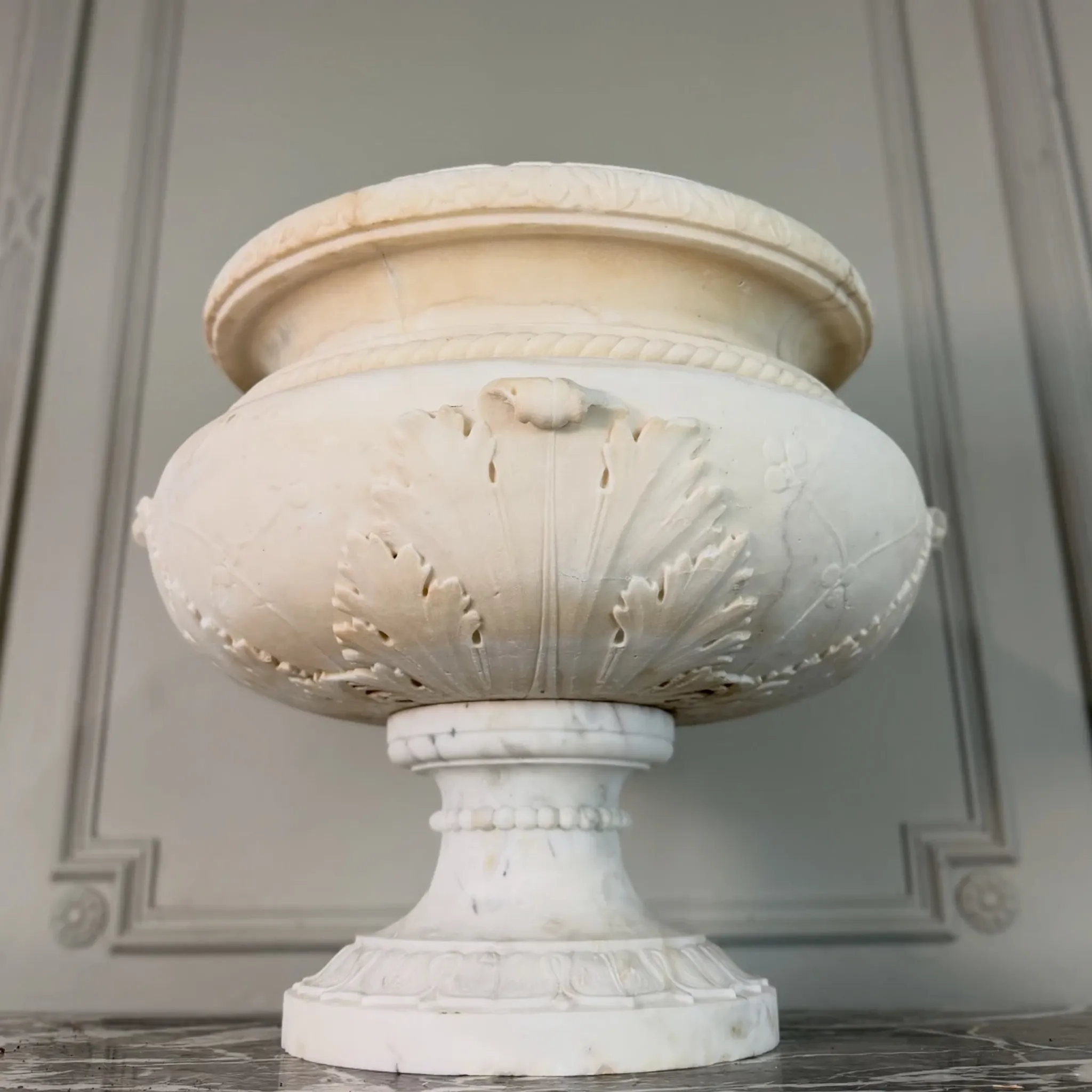 Neoclassical basin in white Carrara marble, Italy, late 18th to early 19th century.